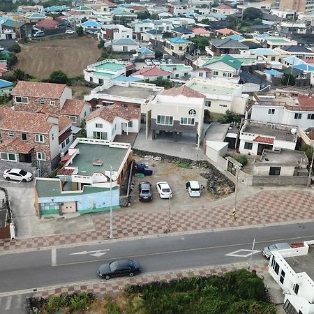 Be Road House Hotel Jeju Exterior foto