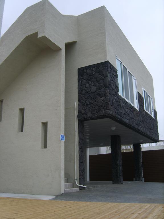 Be Road House Hotel Jeju Exterior foto